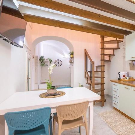 Casa Iryna Apartment Pietra Ligure Ngoại thất bức ảnh